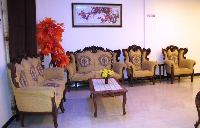 Hotel Mitra Garden Pangkal Pinang Esterno foto