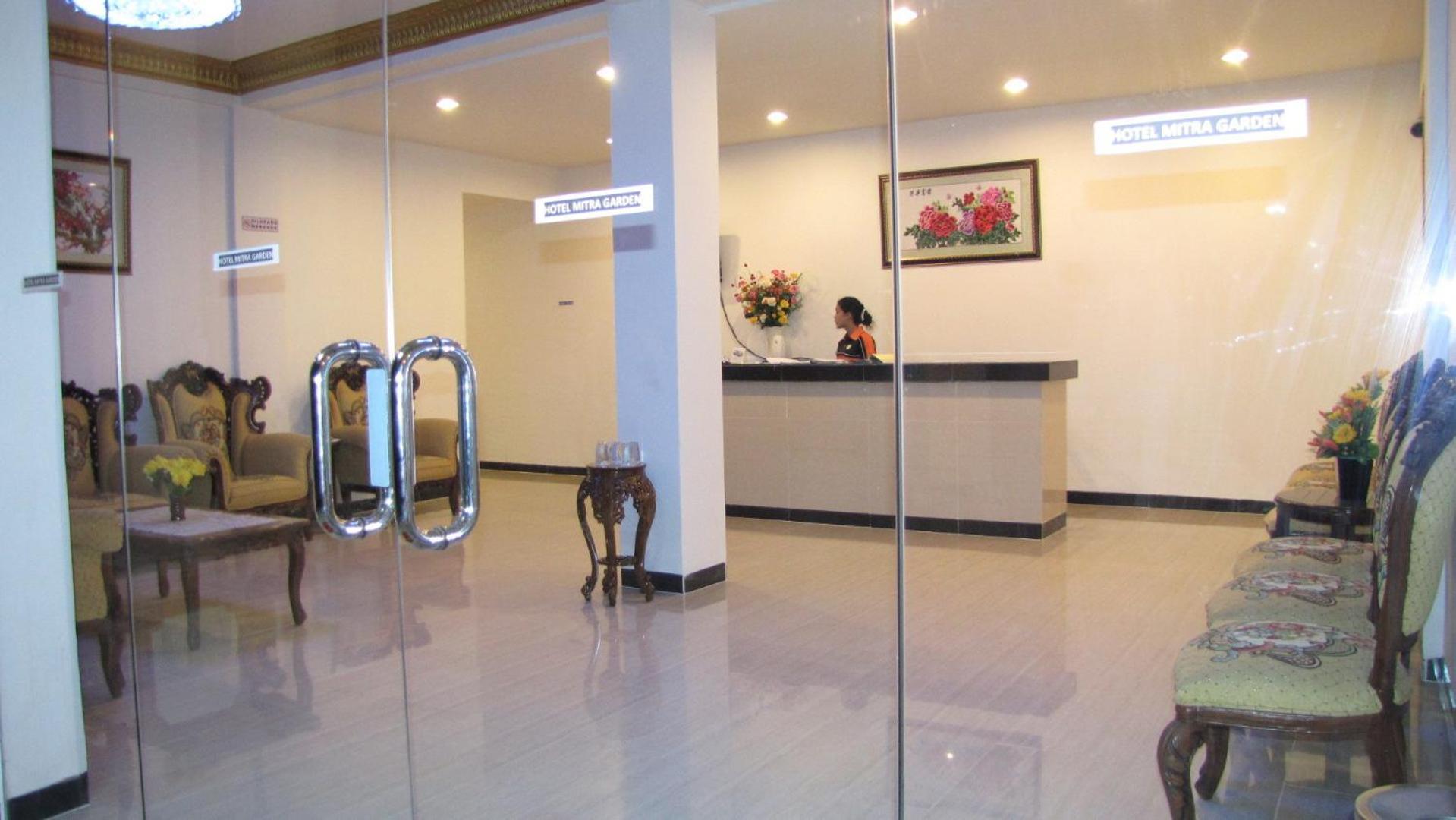 Hotel Mitra Garden Pangkal Pinang Esterno foto