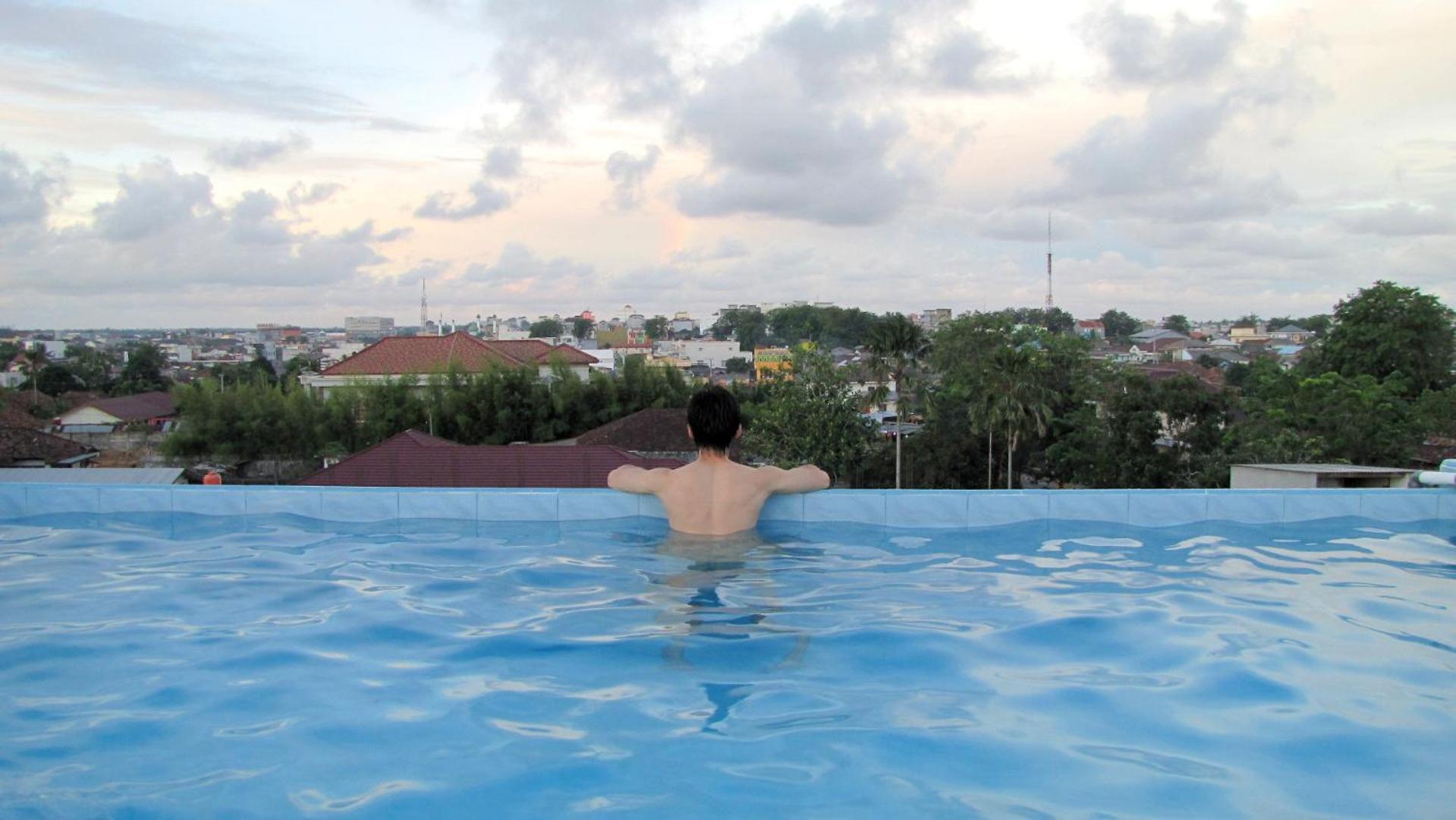 Hotel Mitra Garden Pangkal Pinang Esterno foto