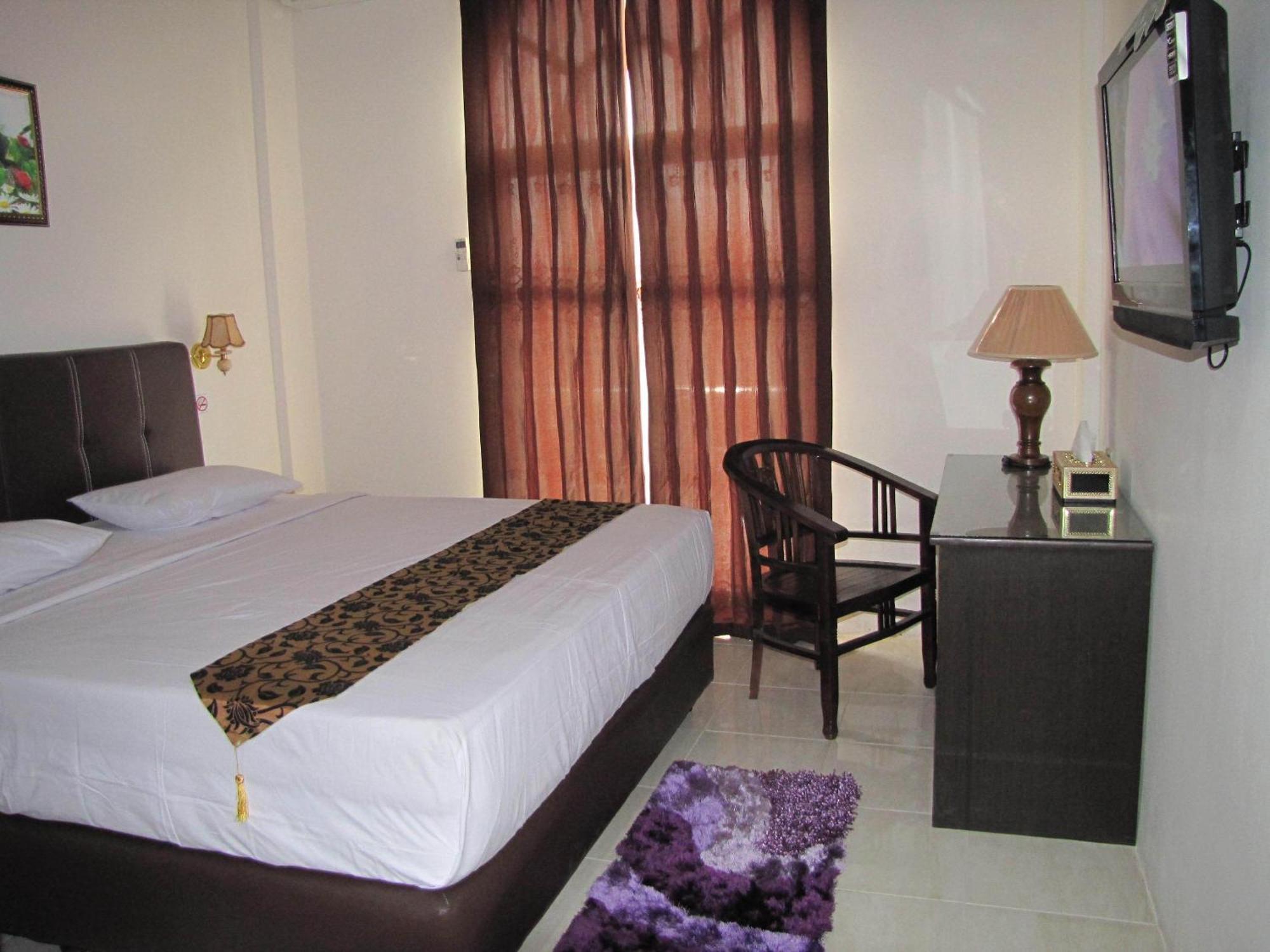Hotel Mitra Garden Pangkal Pinang Esterno foto